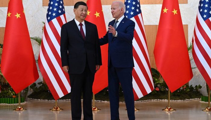 US President Joe Biden (R) and Chinese President Xi Jinping hold a meeting on the sidelines of the G20 Summit in Nusa Dua on the Indonesian resort island of Bali, November 14, 2022. (Photo by SAUL LOEB / AFP) (Photo by SAUL LOEB/AFP via Getty Images)