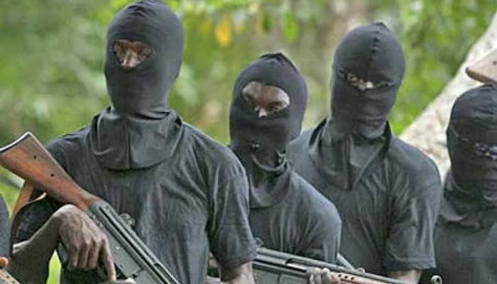 Panic As Gunmen Attack Vigilante Group In Anambra